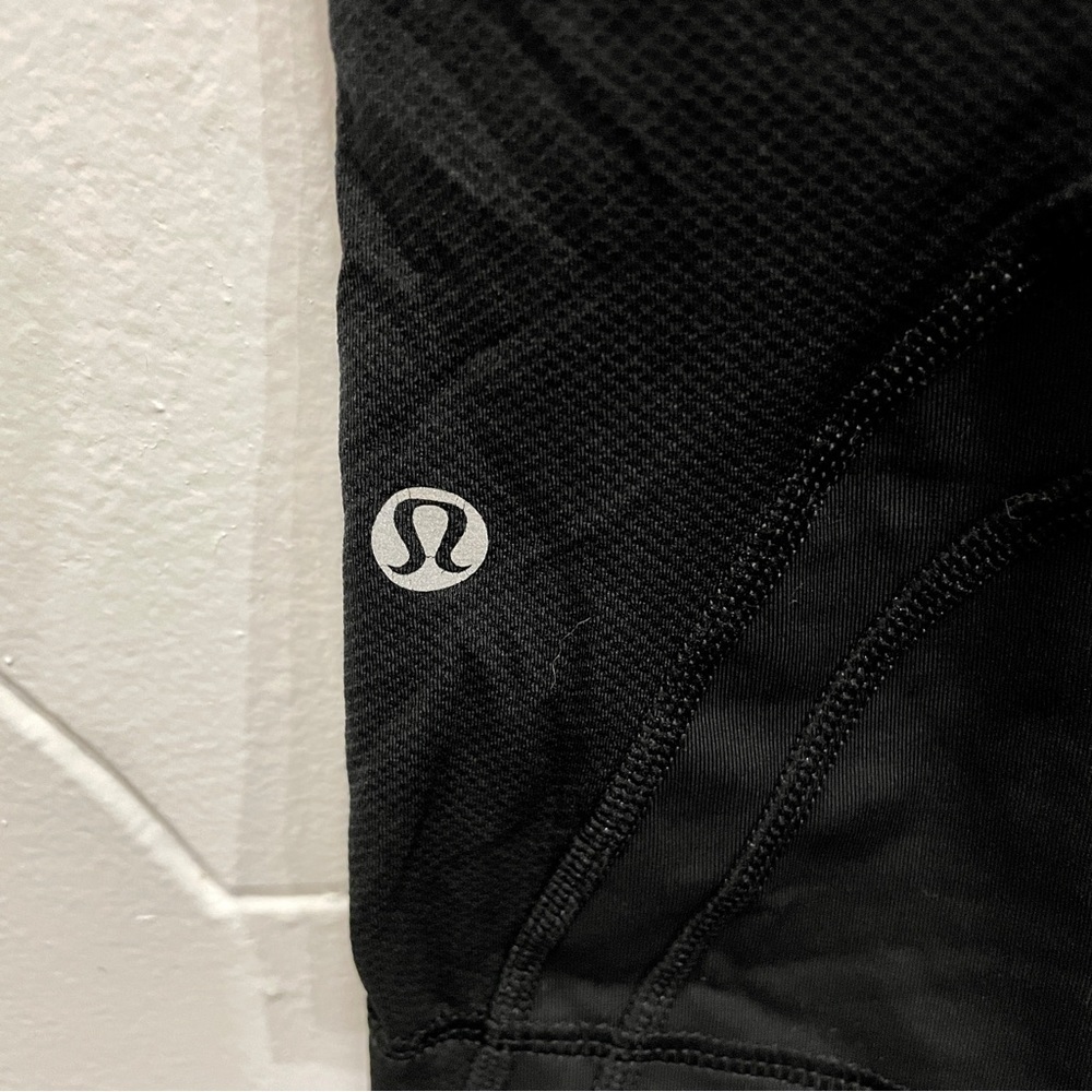 Lululemon SoulCycle Skull Run Inspire II Crop - Picture 4 of 13